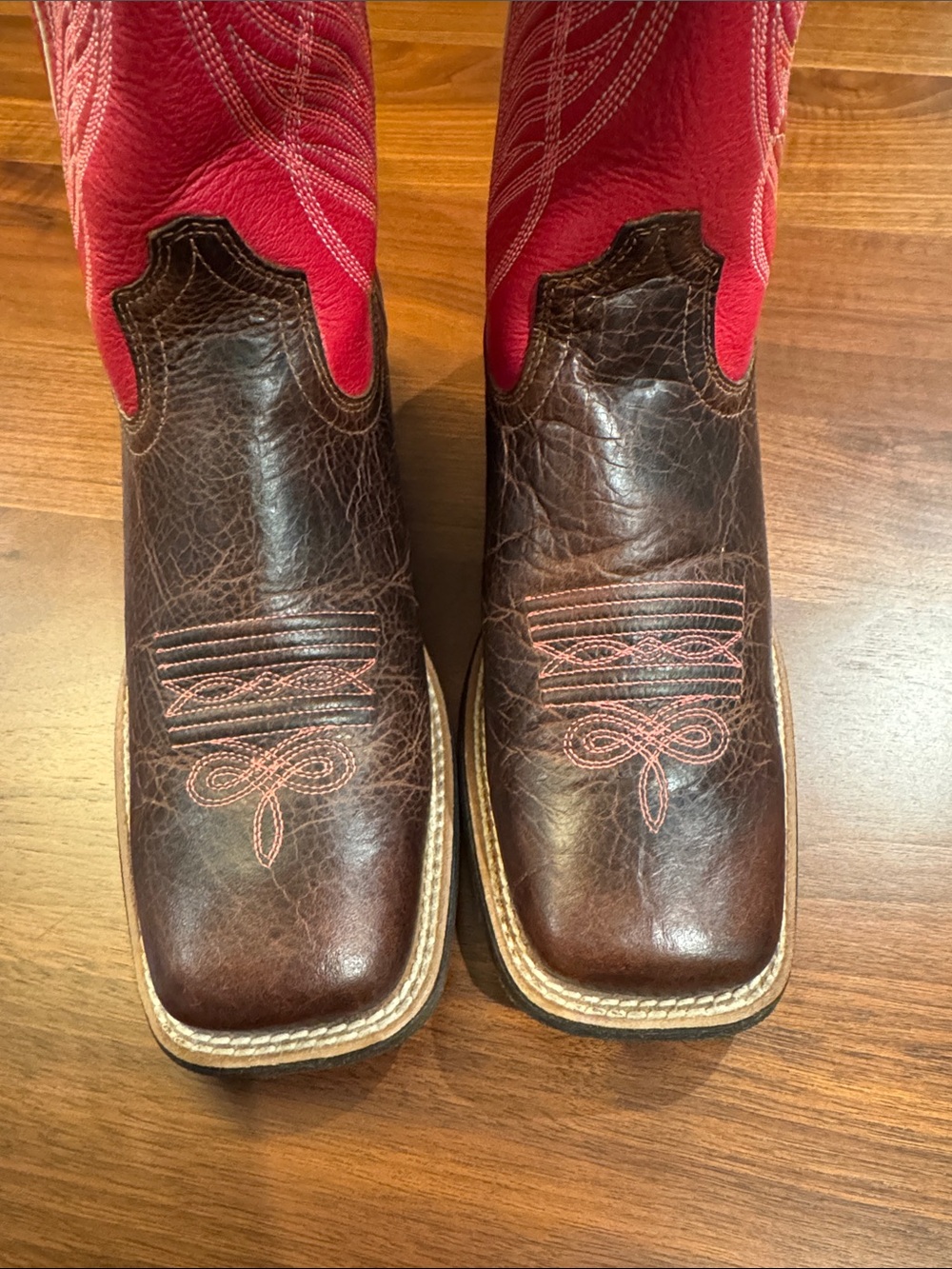 Ariat Women's Round Up Wide Square Toe Western Boots, Sz 6.5 Hot Pink - Picture 5 of 10